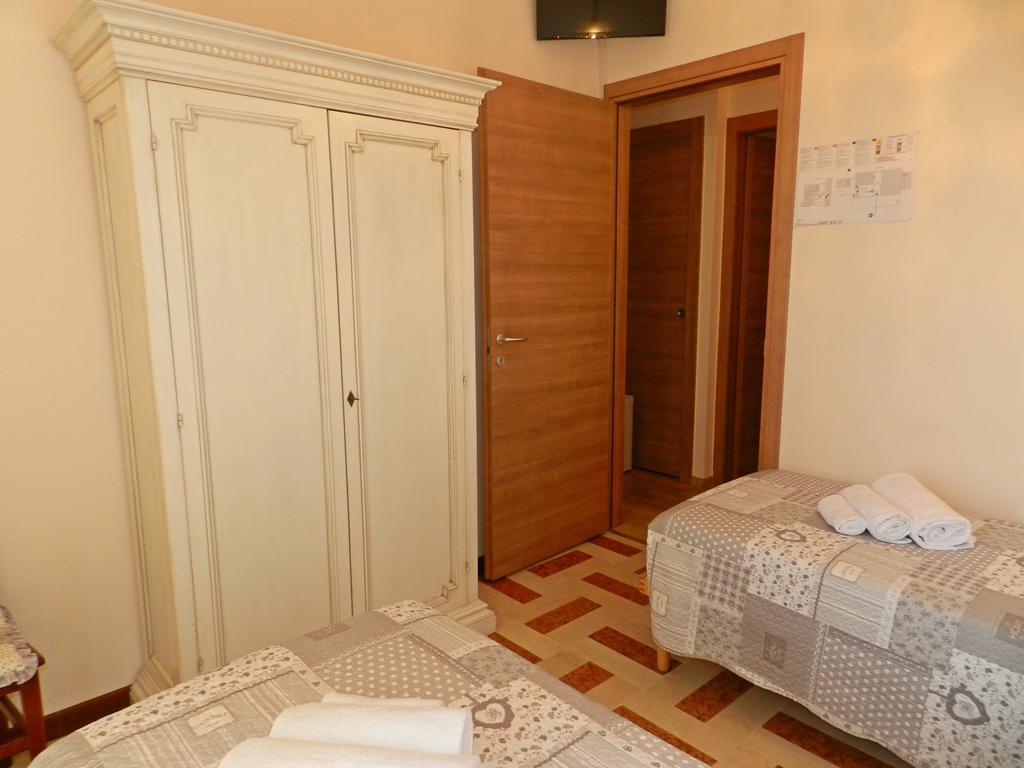Agriturismo Zio Michele Hotell Isola Della Scala Exteriör bild